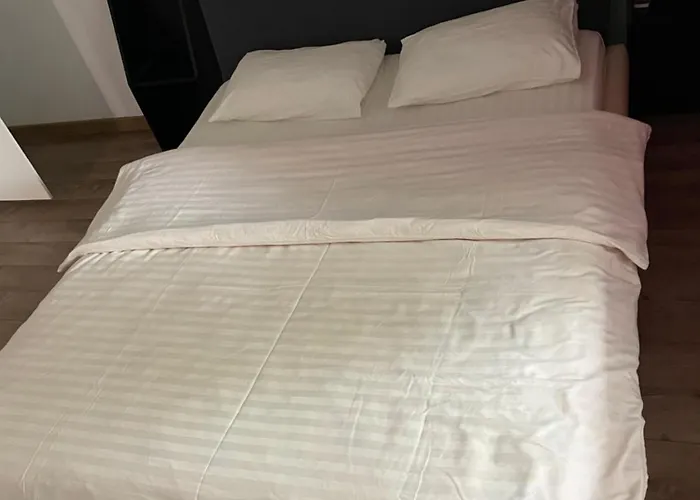 Апартаменти Jane House 2 *