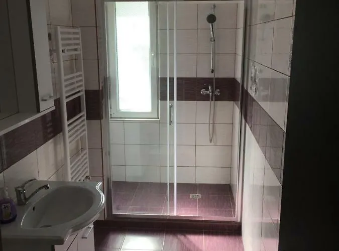 Jane House 2 Апартаменти *