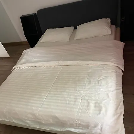 דירה Jane House 2 *